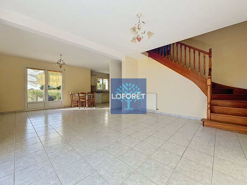 Maison à louer, 125m², Javené