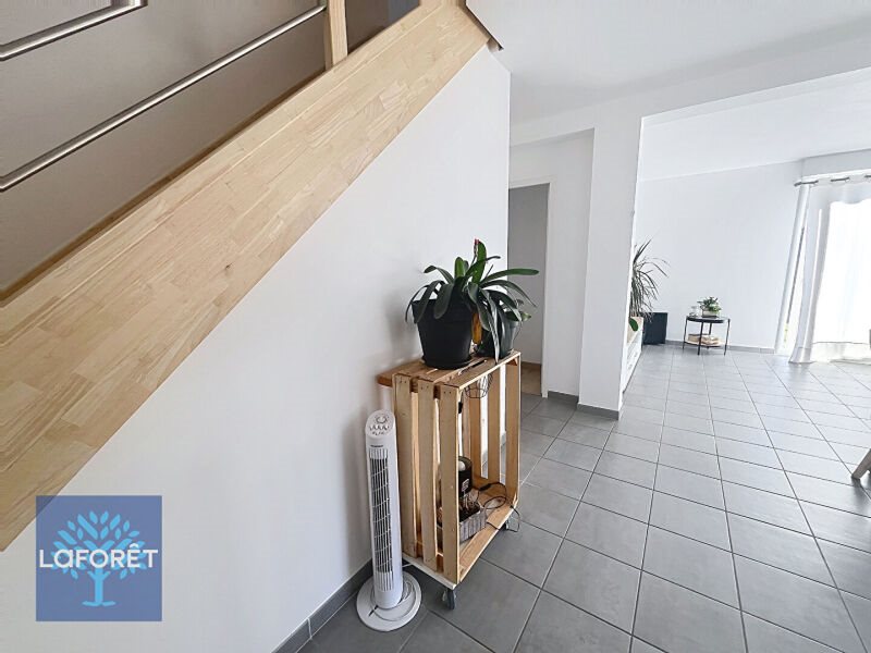 Maison à louer, 102m², Fougères