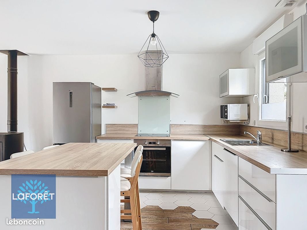Maison à louer, 76m², Chasné-sur-Illet