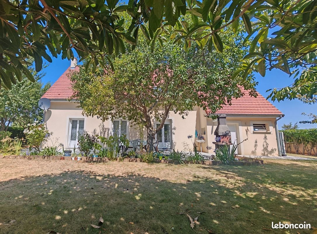 Maison à vendre, 146m², Castine-en-Plaine