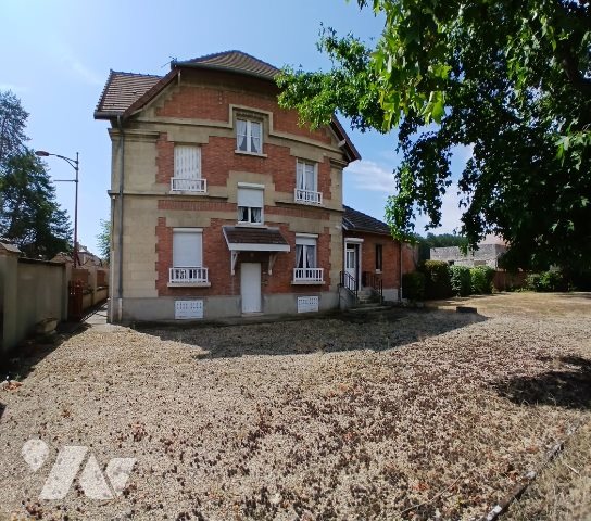 Maison à vendre, 180m², Coucy-le-Château-Auffrique