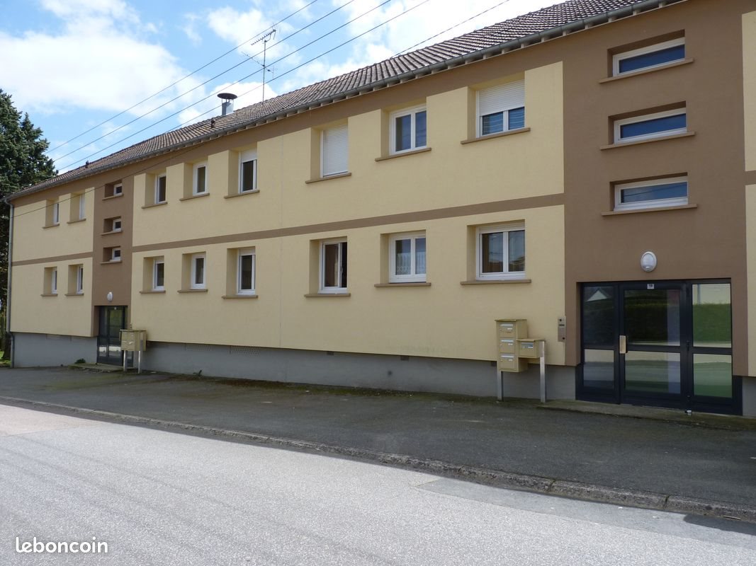 Appartement à louer, 73m², Rânes