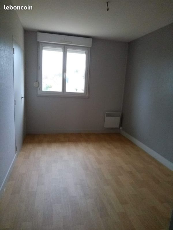Appartement à louer, 73m², Rânes