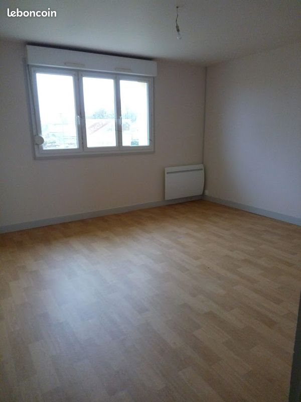 Appartement à louer, 73m², Rânes