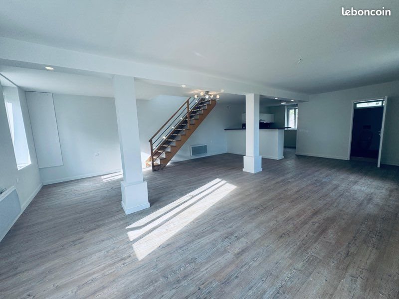 Maison à vendre, 147m², Lusanger