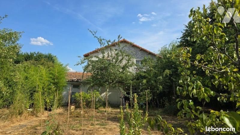 Maison à vendre, 162m², Lezay