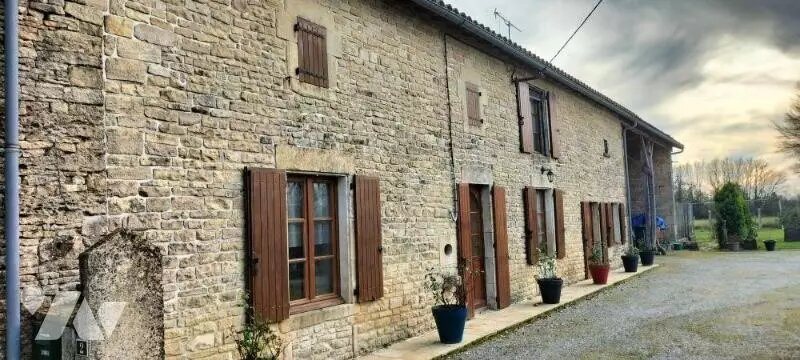 Maison à vendre, 175m², Lezay