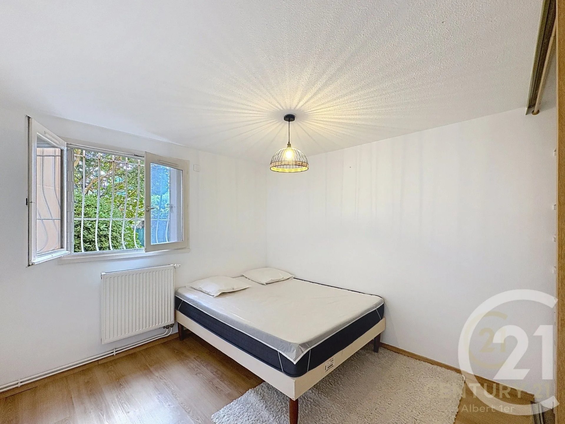 Appartement à louer, 55m², Antibes