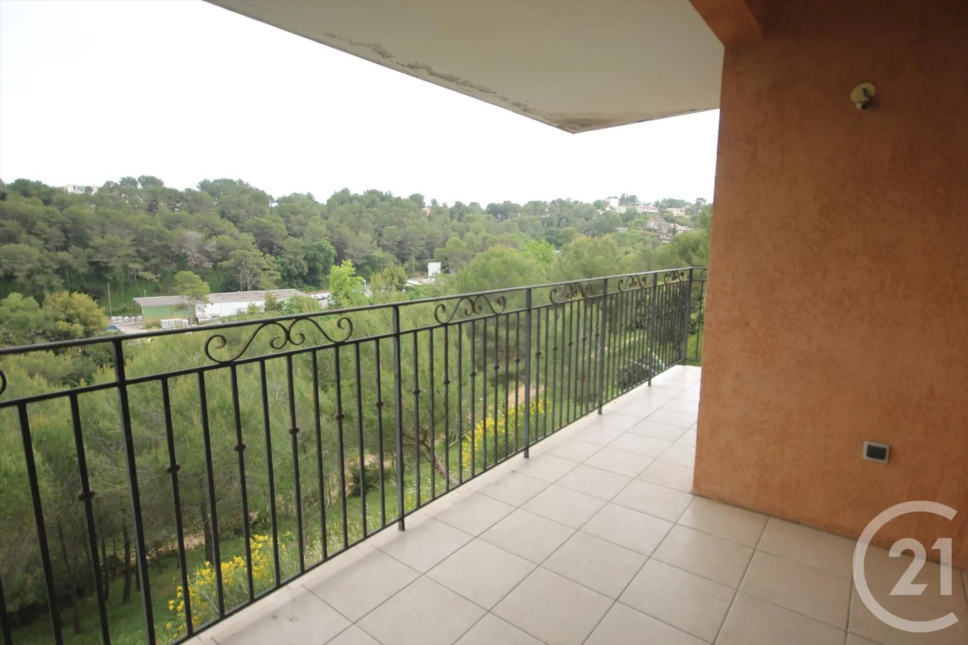 Appartement à louer, 37m², Mougins