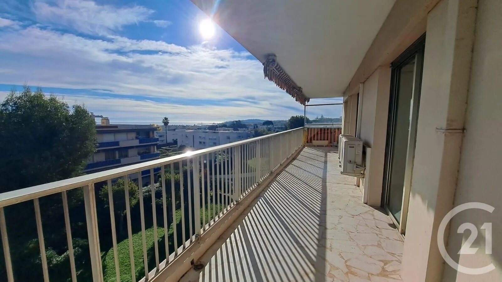 Appartement à louer, 72m², Antibes