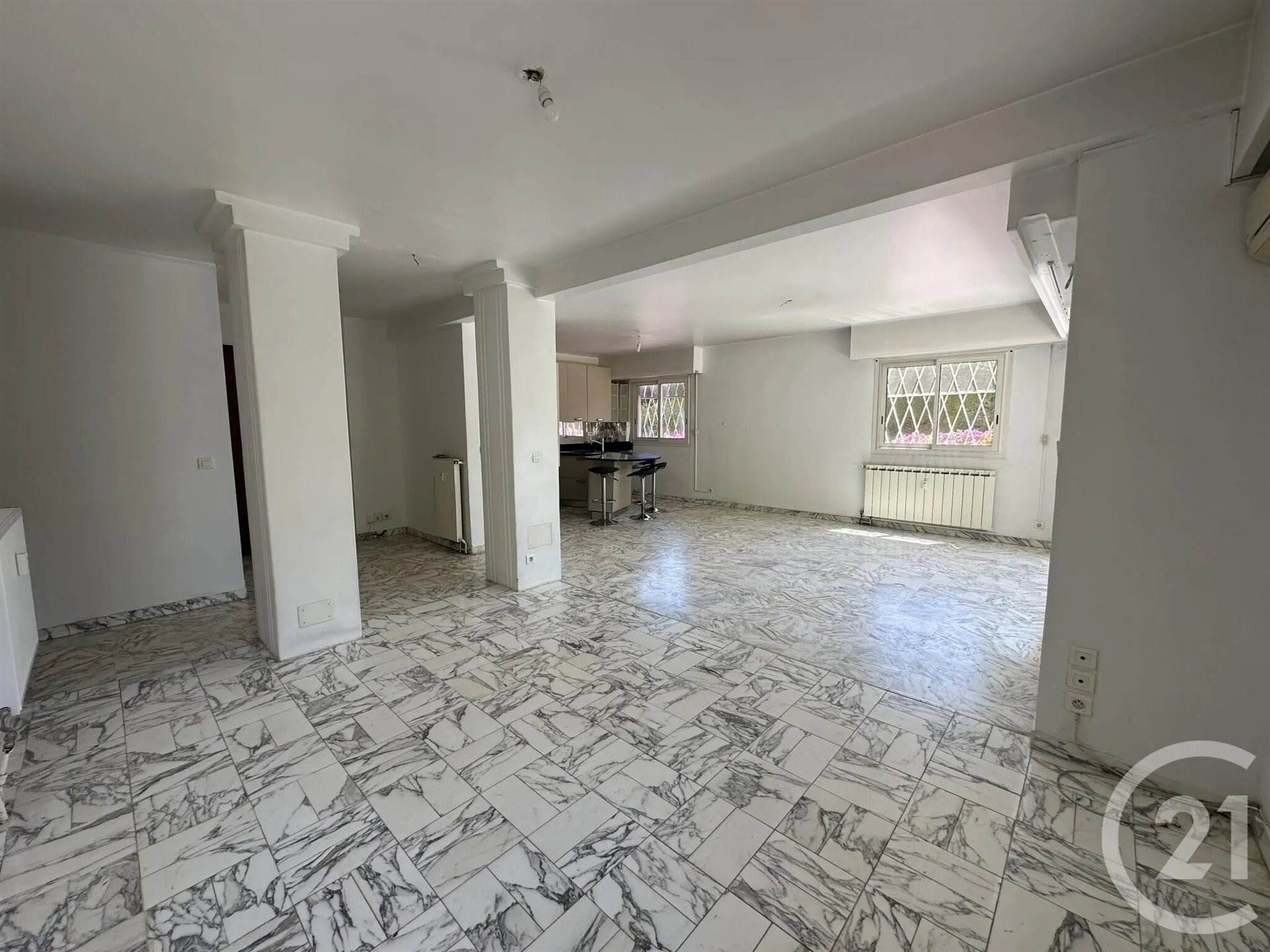 Appartement à louer, 85m², Antibes