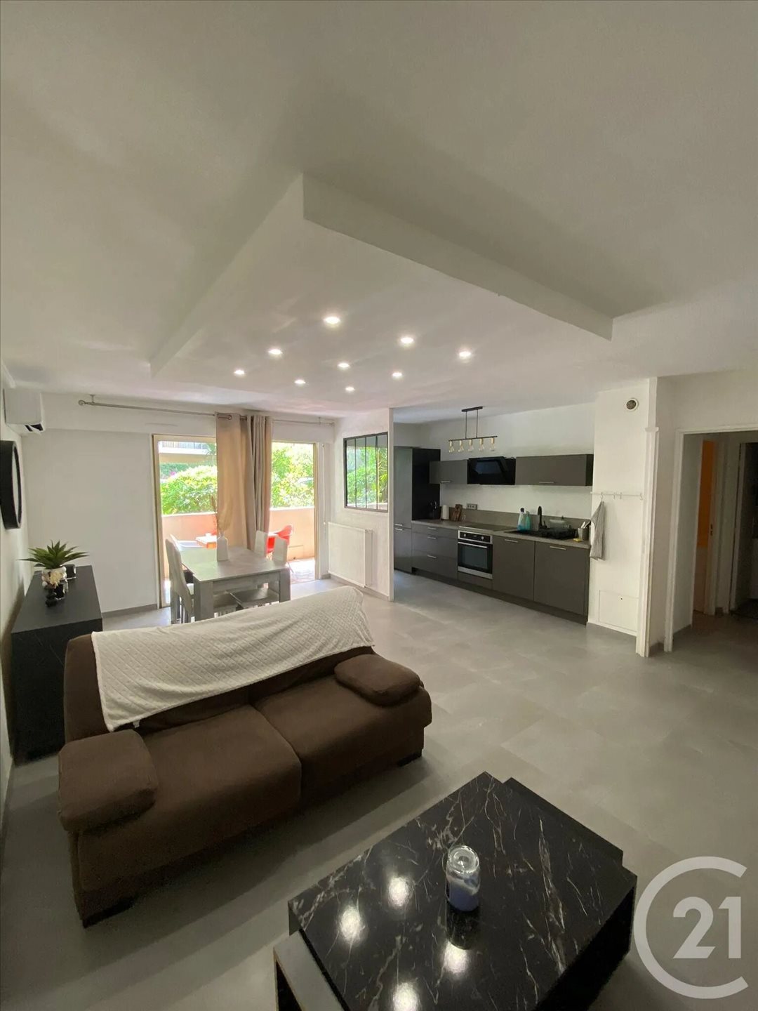 Appartement à louer, 49m², Vallauris