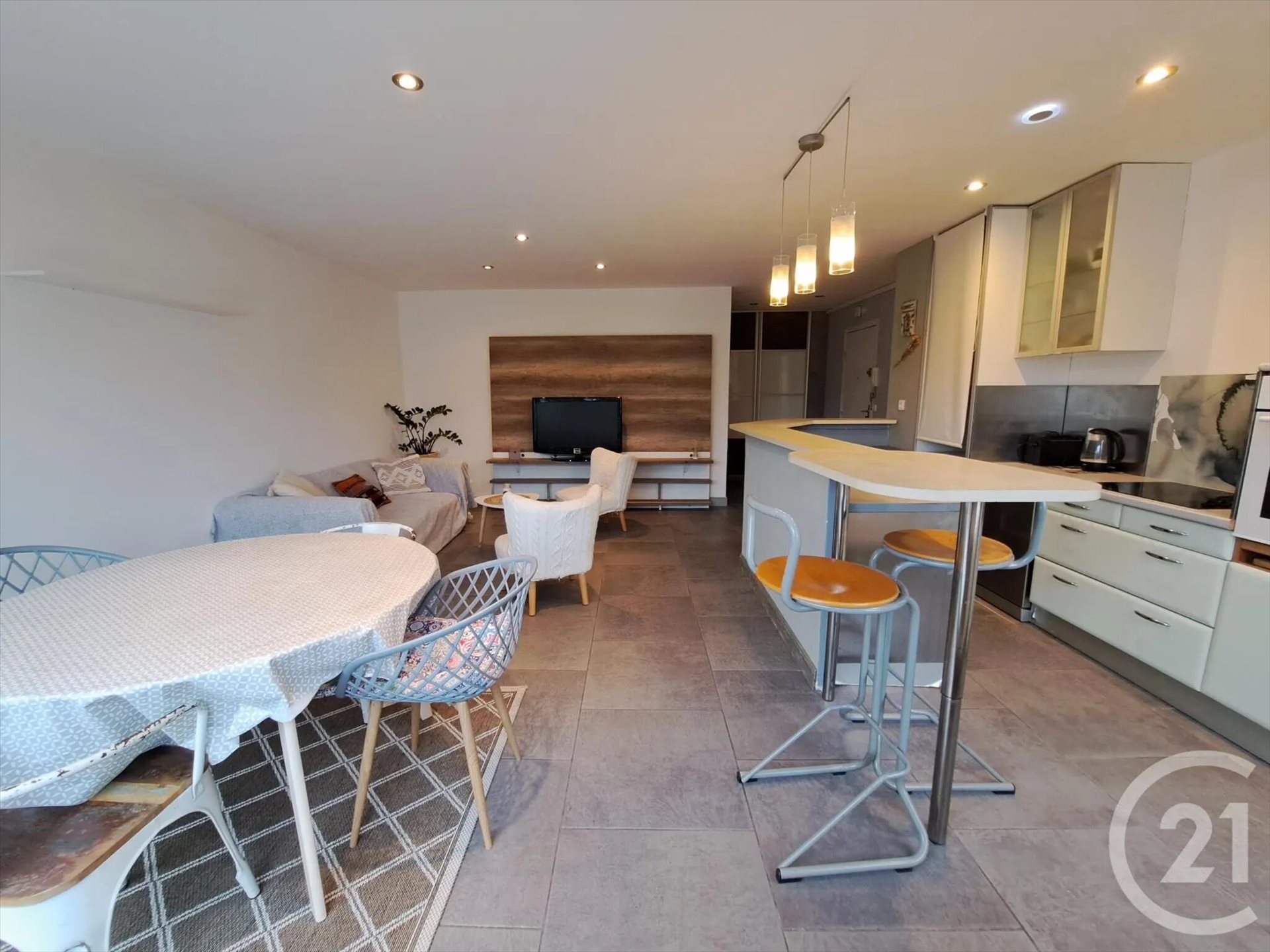 Appartement à louer, 78m², Vallauris