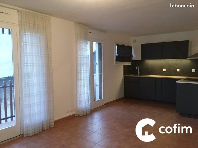 Appartement à louer, 48m², Oloron-Sainte-Marie
