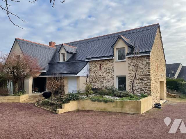 Maison à vendre, 230m², Saint-Baudelle