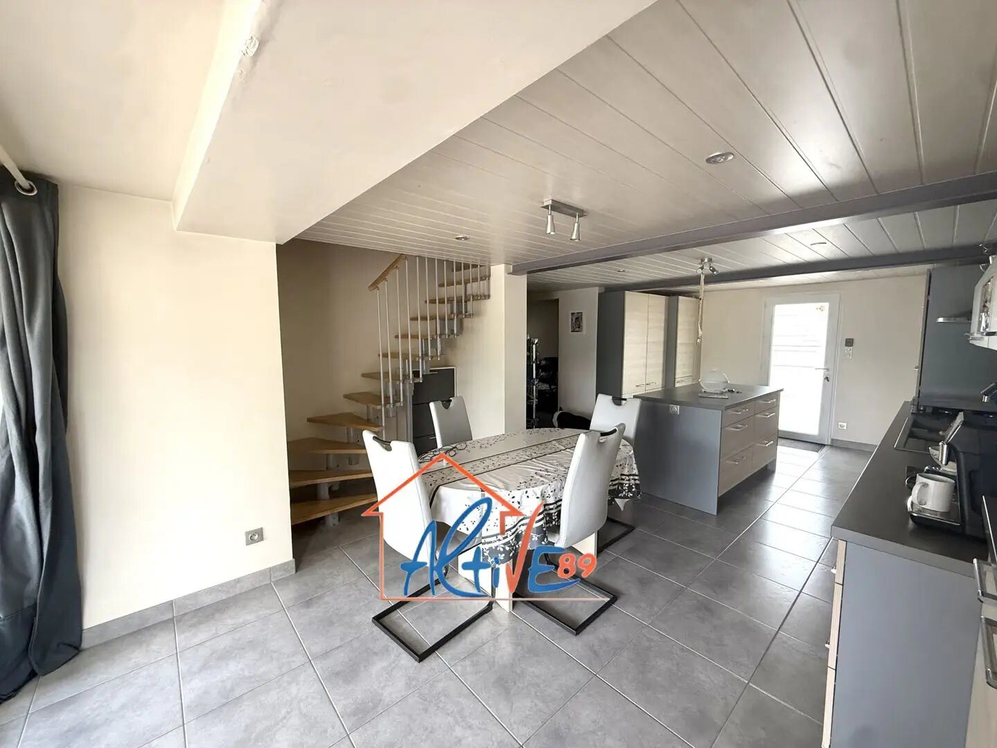 Maison à vendre, 95m², Bassou