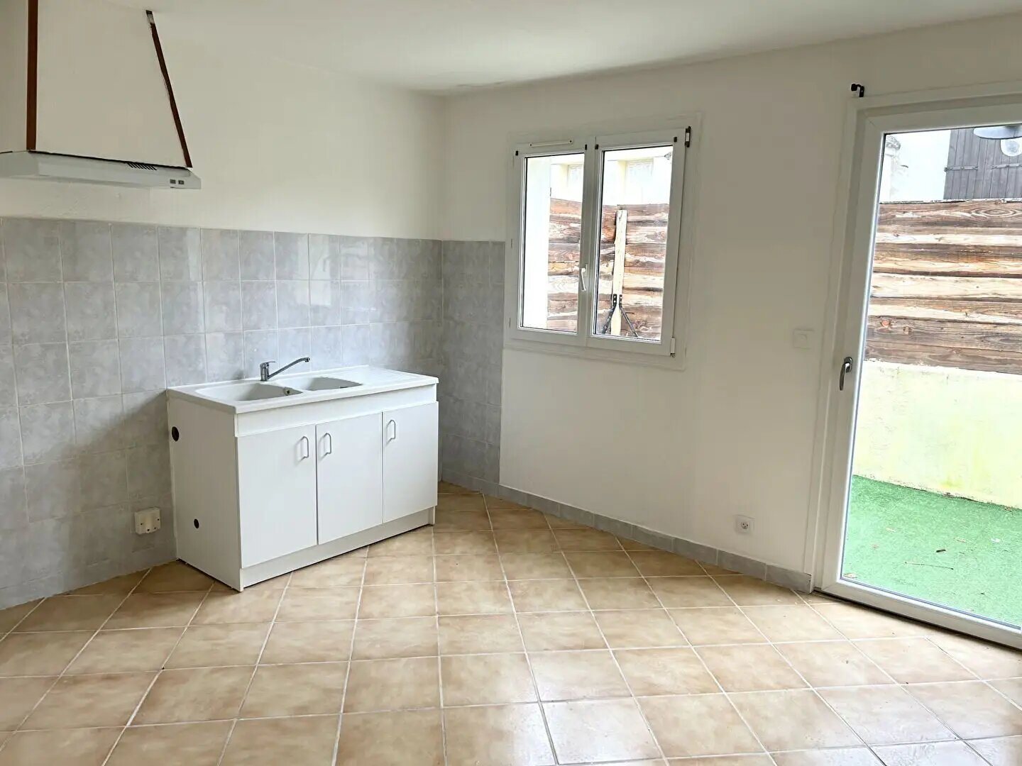 Maison à vendre, 76m², Laroche-Saint-Cydroine