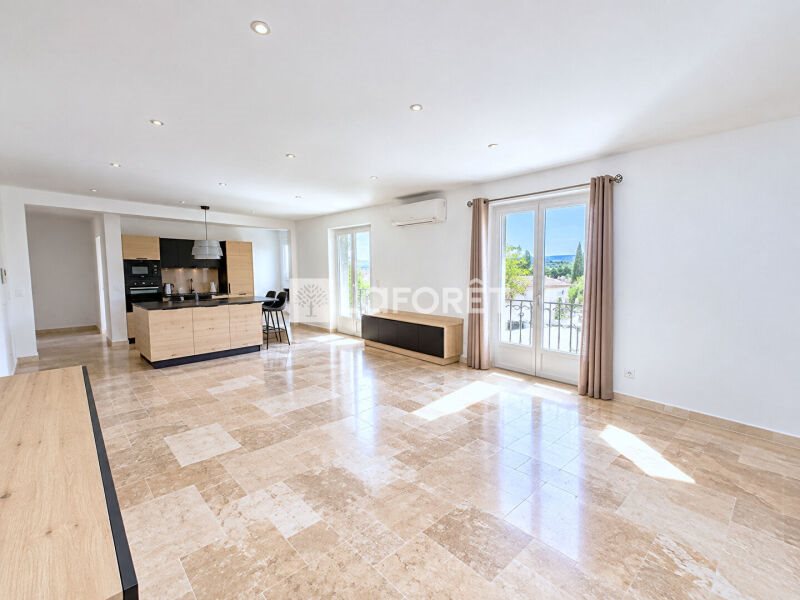 Appartement à louer, 100m², L'Isle-sur-la-Sorgue