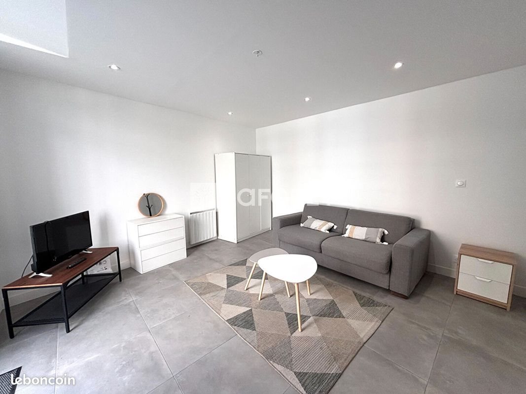 Appartement à louer, 30m², L'Isle-sur-la-Sorgue