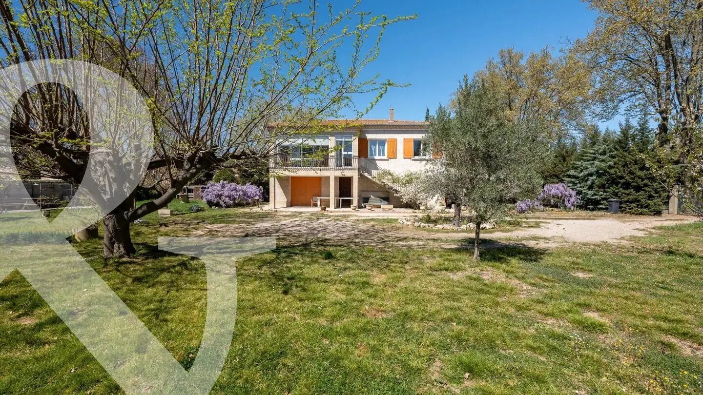 Maison à vendre, 140m², Saint-Martin-de-Crau