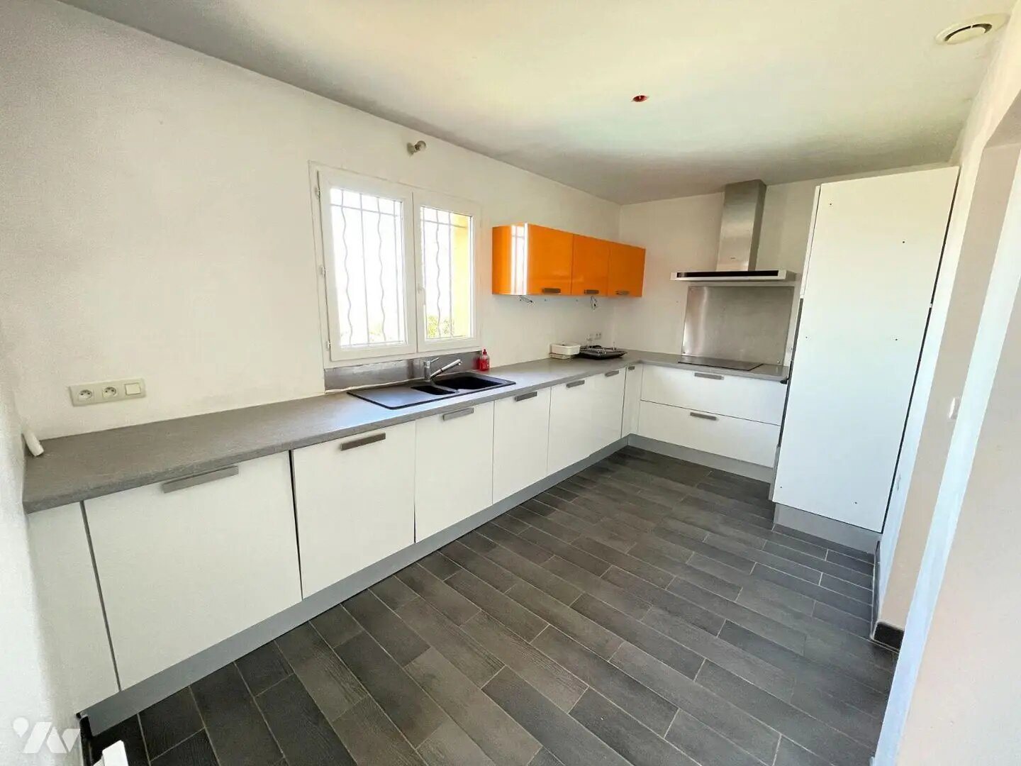 Maison à vendre, 98m², Sainte-Tulle