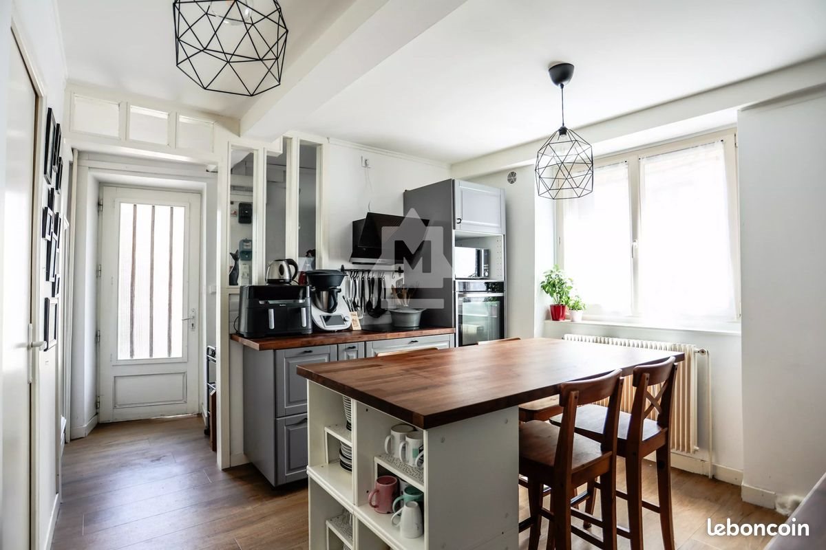 Maison à vendre, 85m², Mirefleurs