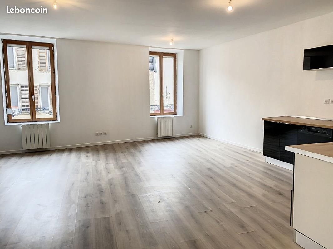 Appartement à louer, 64m², Pont-Saint-Vincent