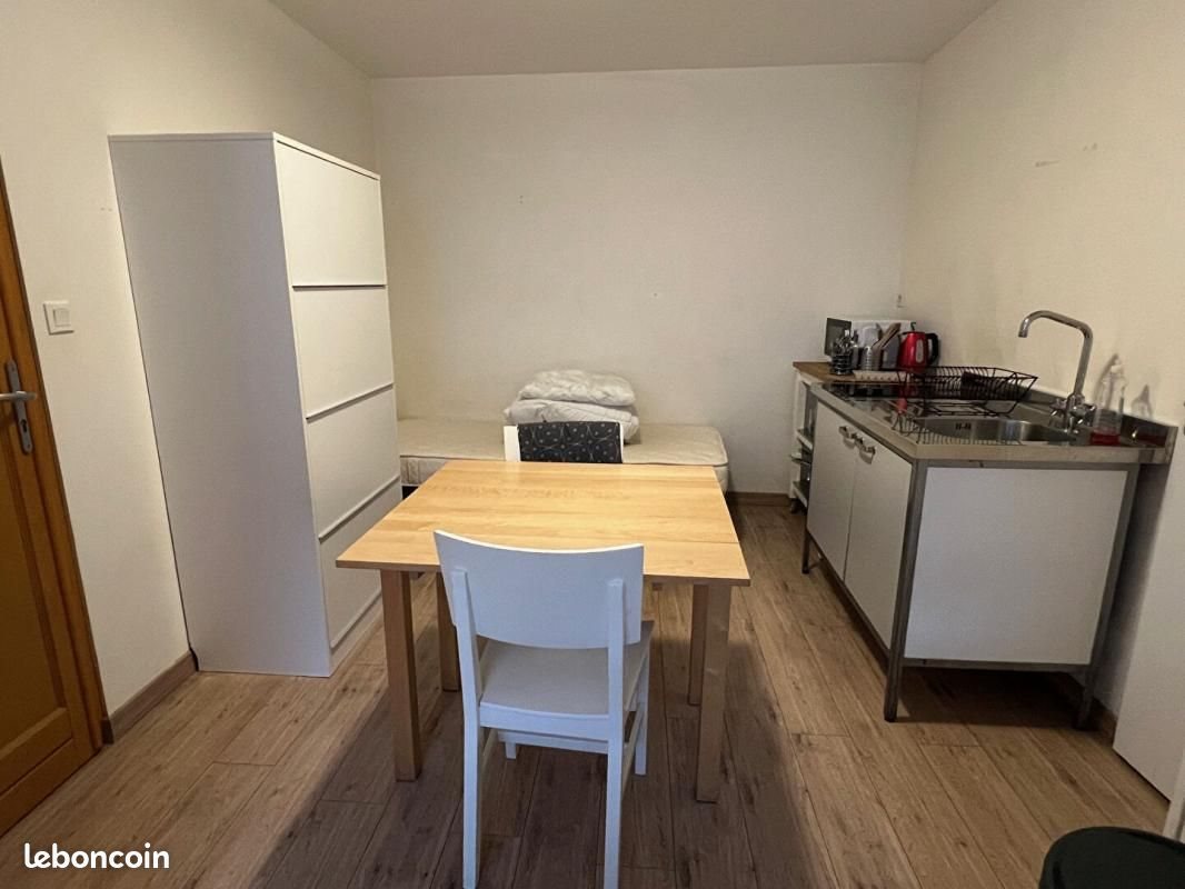 Appartement à louer, 18m², Landerneau