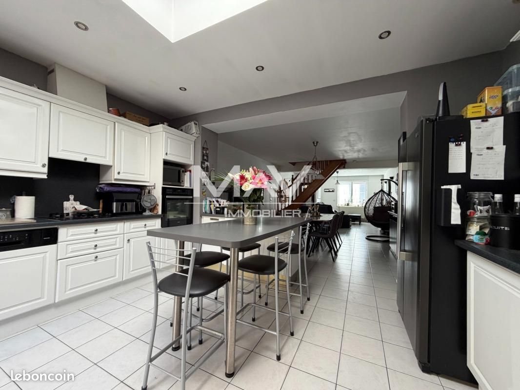 Maison à vendre, 165m², Pérenchies