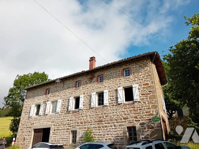 Maison à vendre, 214m², Saint-Georges-en-Couzan