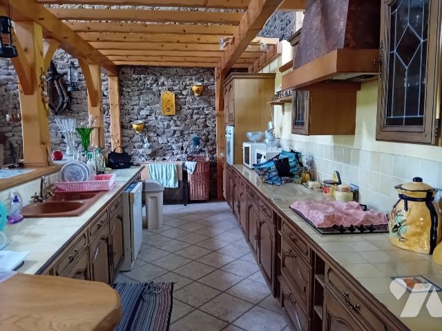 Maison à vendre, 214m², Saint-Georges-en-Couzan