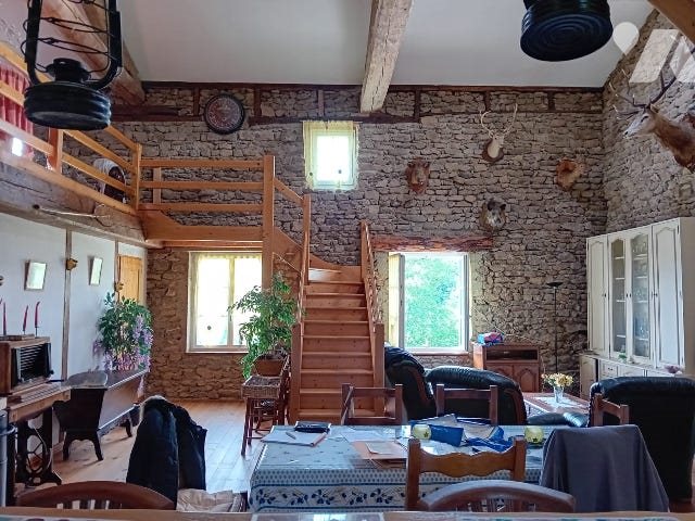 Maison à vendre, 214m², Saint-Georges-en-Couzan