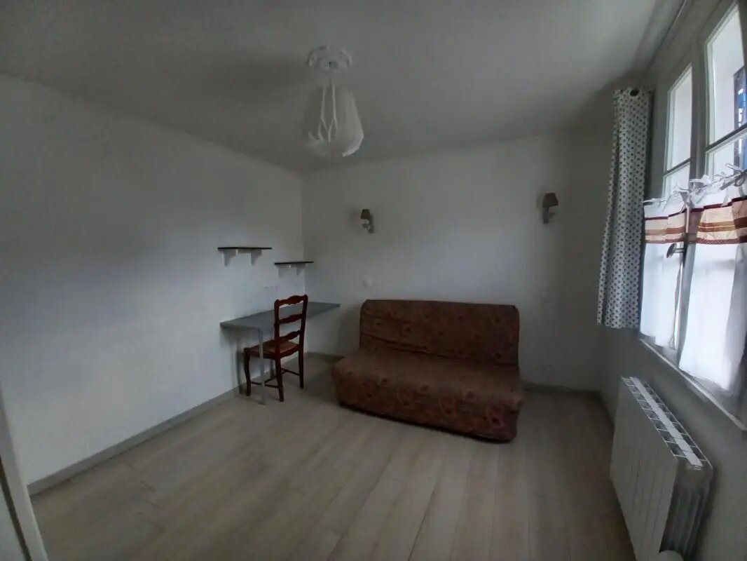 Appartement à louer, 28m², Figeac