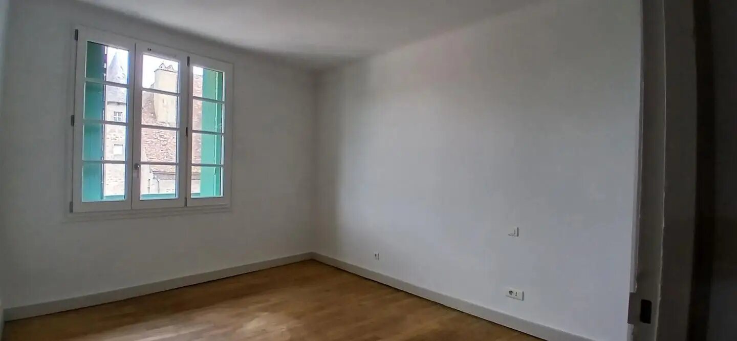 Appartement à louer, 104m², Figeac