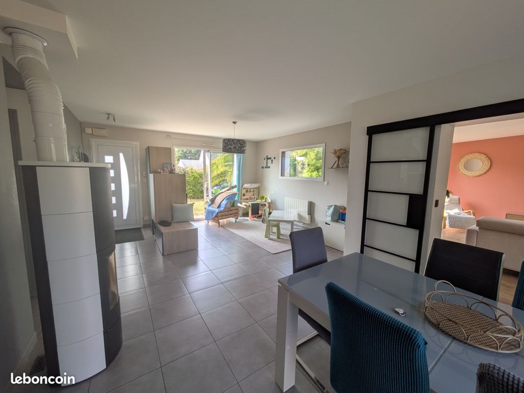 Maison à vendre, 136m², Rédené