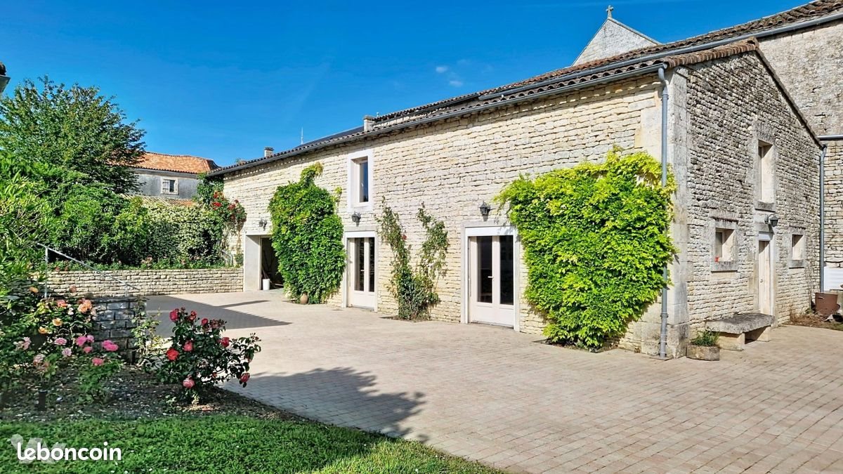 Maison à vendre, 161m², Prahecq