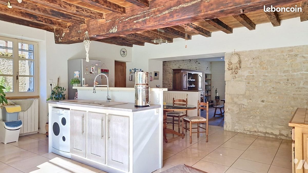 Maison à vendre, 241m², Périgné