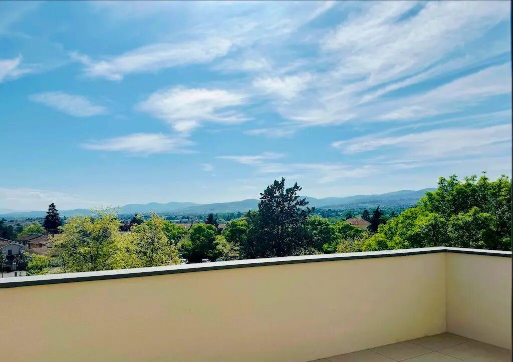 Appartement à louer, 95m², Saint-Genis-les-Ollières