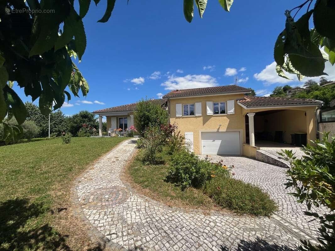 Maison à vendre, 120m², Montanay