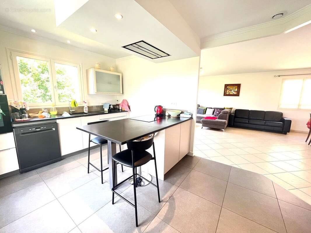 Maison à vendre, 120m², Montanay
