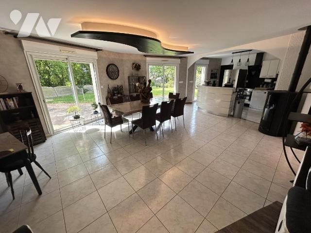Maison à vendre, 145m², Saint-Ouën-des-Toits