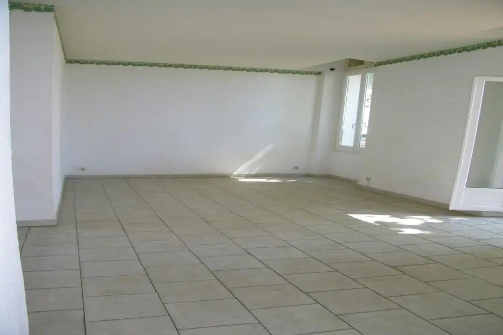 Appartement à vendre, 230m², Solliès-Pont