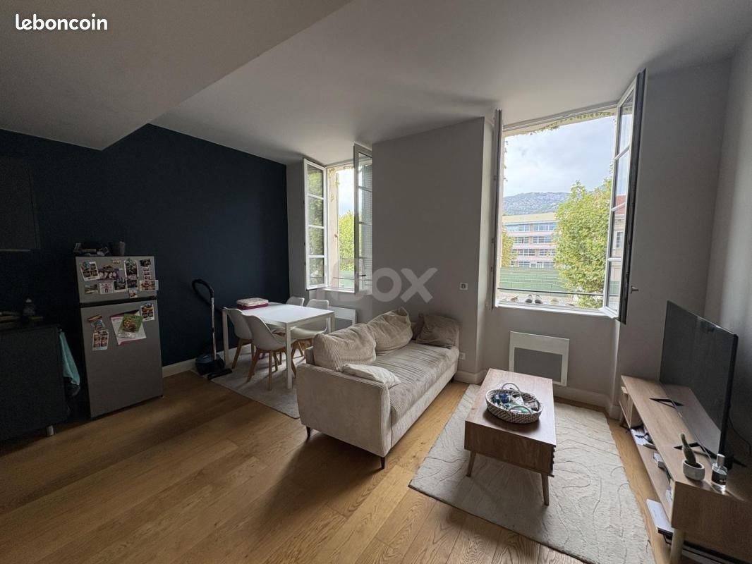 Appartement à louer, 37m², Toulon