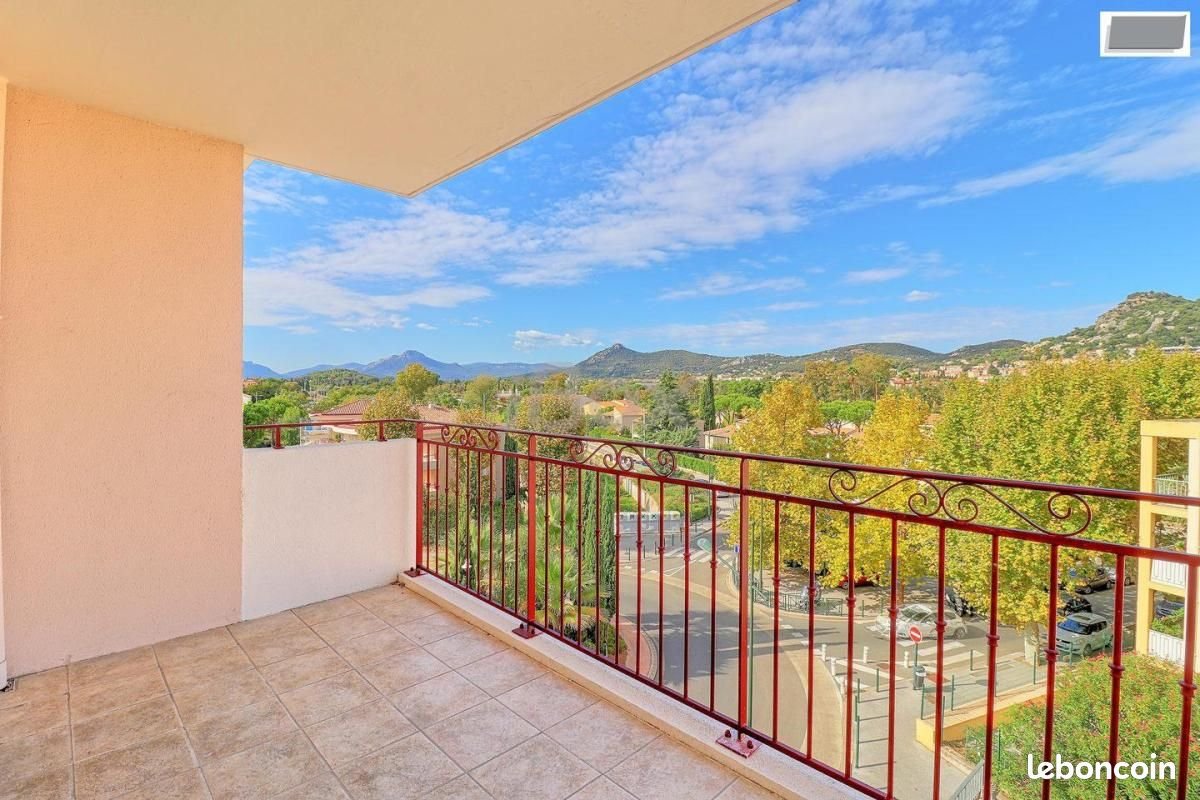 Appartement à louer, 31m², Hyères