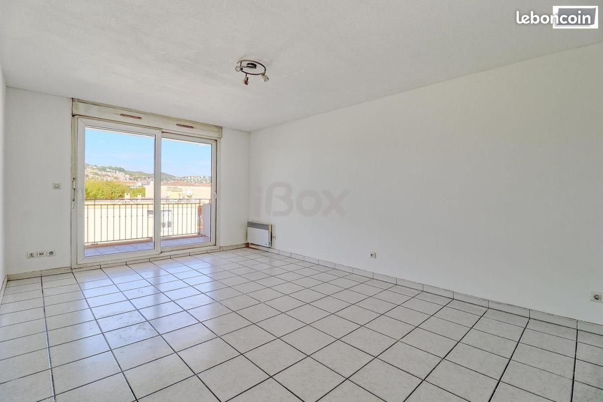 Appartement à louer, 31m², Hyères