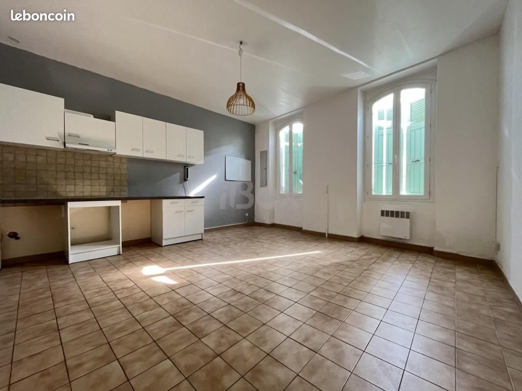 Appartement à louer, 68m², Cuers