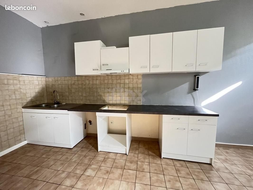 Appartement à louer, 68m², Cuers