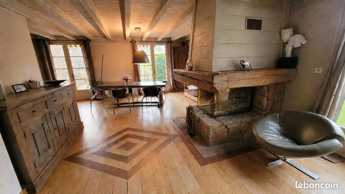 Maison à vendre, 170m², Doucier