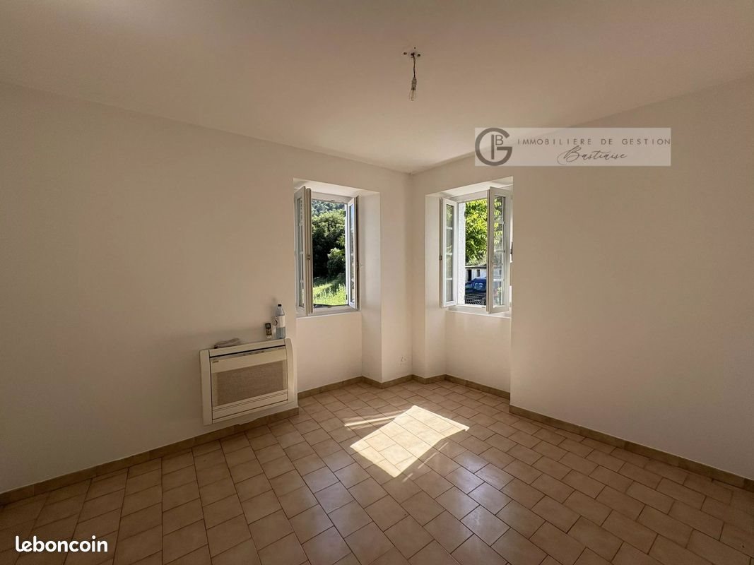Appartement à louer, 46m², Morosaglia