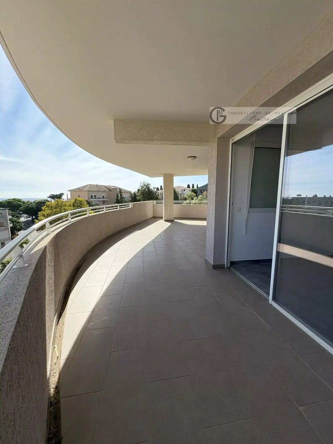 Appartement à louer, 142m², Bastia